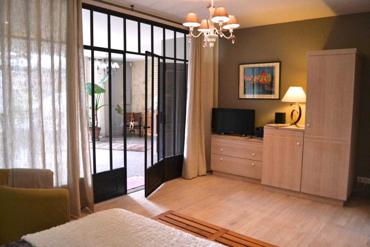 Bed and Breakfast Les Tamaris Castelnau-sur-Gupie Exterior foto